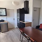 Le Fetilly Avec Parking Privatif, Bus, Wifi Et Climatisation Apartman *