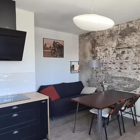 Le Fetilly Avec Parking Privatif Et Climatisation Apartment